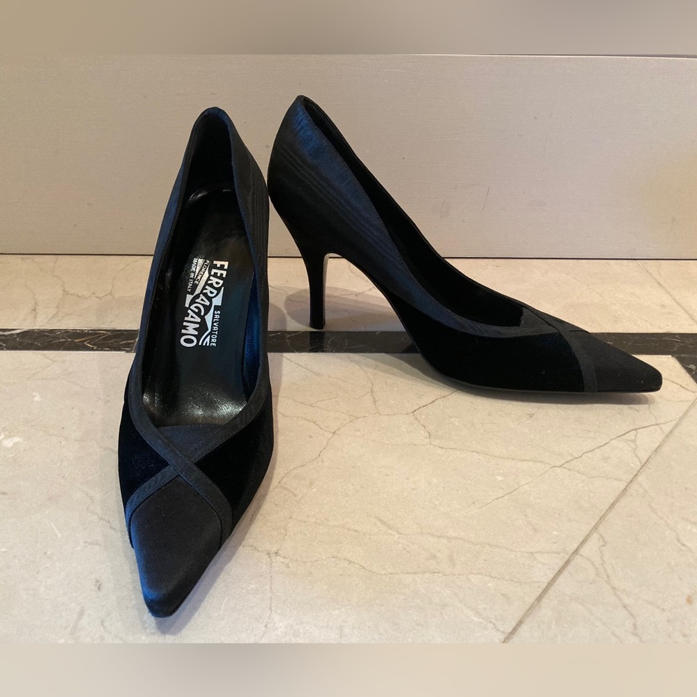 Salvatore Ferragamo Black Pumps